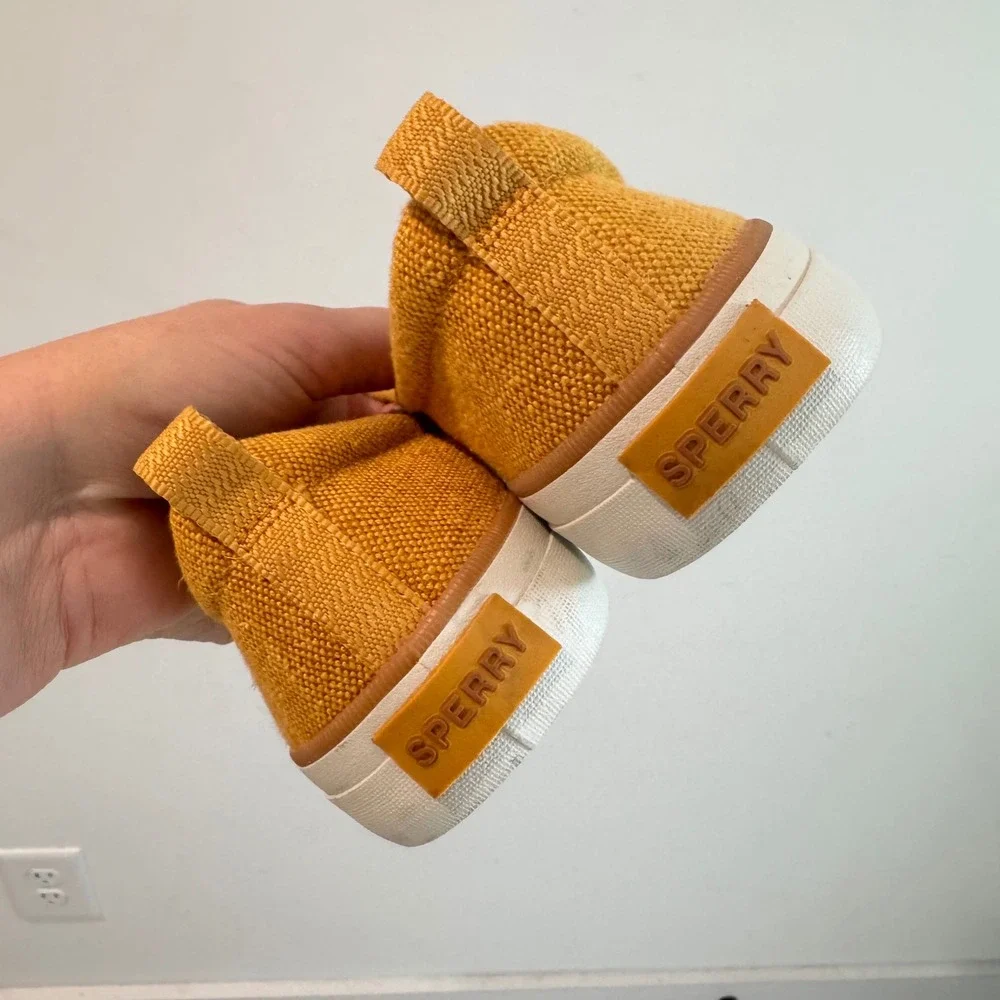 Sperry SeaCycled Crest Vibe Mustard Yellow Canvas Sneakers Womens 9.5